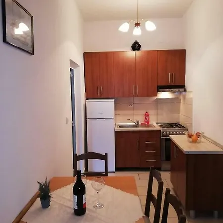 Apartment Snjezana *