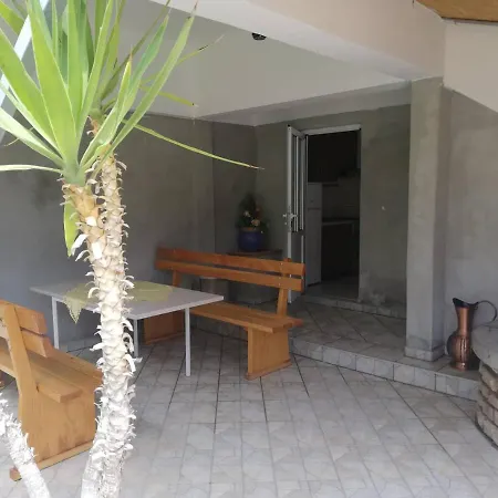 Apartment Snjezana *